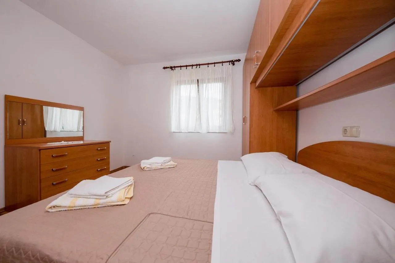 Apartments Zentil Banjol كرواتيا